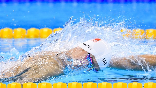 星空电竞-《英雄联盟》“预选之战”火爆开启，冠军悬念升腾燃爆赛场！